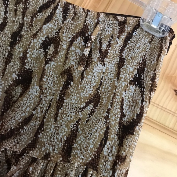 APT. 9 abstract animal print lined skirt size 6 - Picture 3 of 6